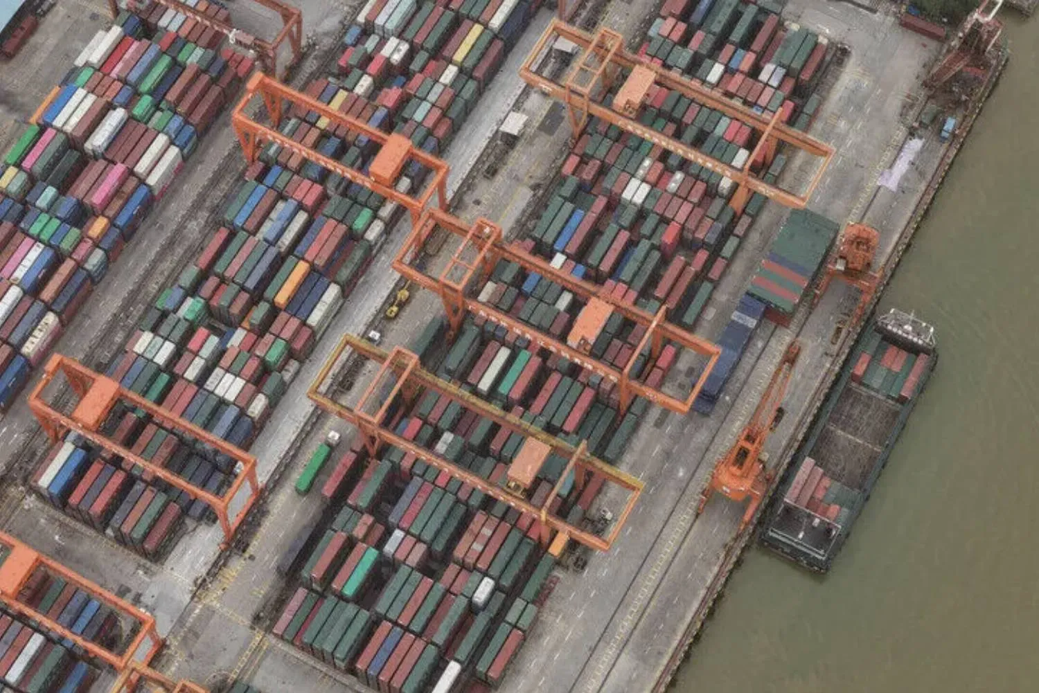 Global goods trade continues to gain momentum despite geopolitical tensions: WTO