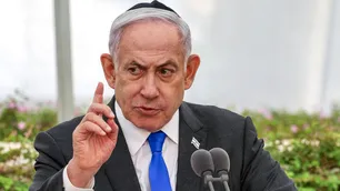 What Netanyahu prusues from ceasefire violations in Lebanon?