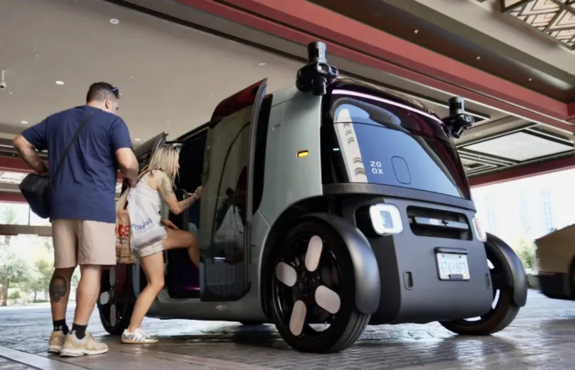 A robotaxi with no steering wheel just got the green light to charge you for a ride