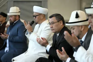 Sadyr Zhaparov opens Talas city central mosque
