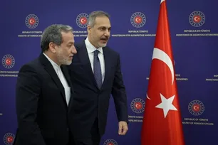 Iran, Turkiye top diplomats confer on recent reg. developments