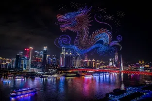 VIDEO: Impressive Drone Show Lights Up Chongqing, China