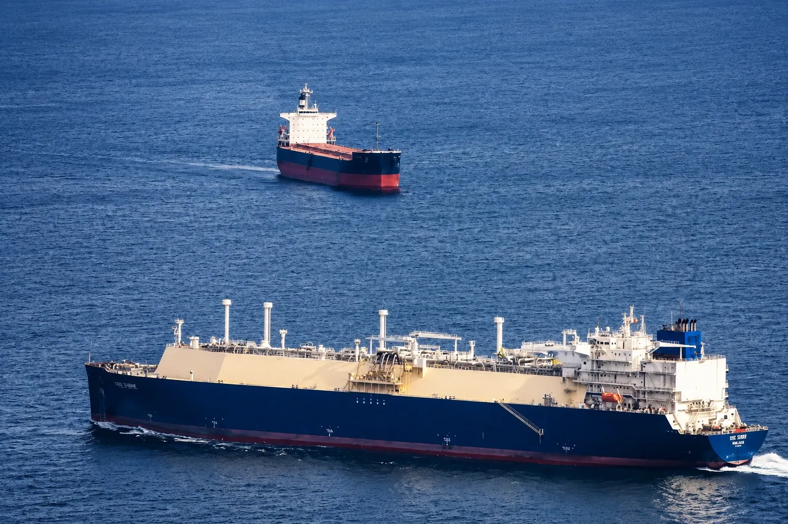 Chinese vessels start transiting Strait of Hormuz