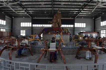 A Tibetan cooperative keeps a centuries-old weaving tradition alive