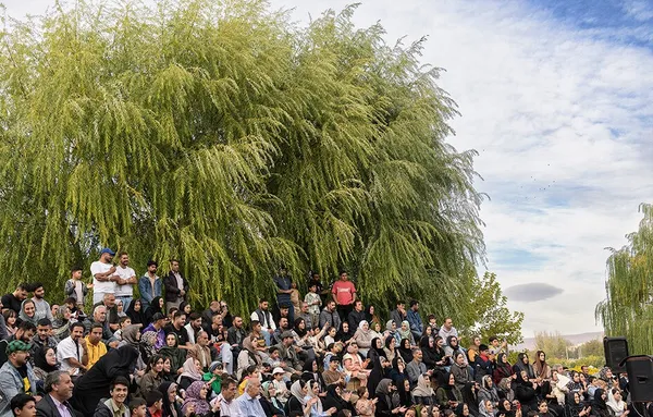&lsquo;Apple festival&rsquo; showcases Maragheh's flourishing tourism, economy