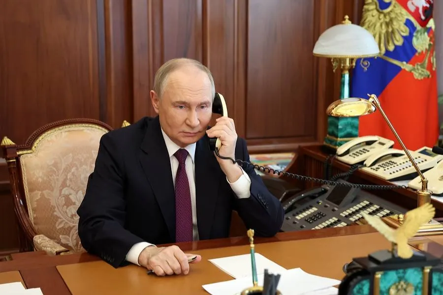 Results of US envoys’ visits and EU speculations: Putin-Trump phone call