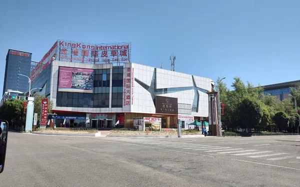 China-Kazakhstan Khorgos intl. border co-op center visited by SCO Media Summit participants
