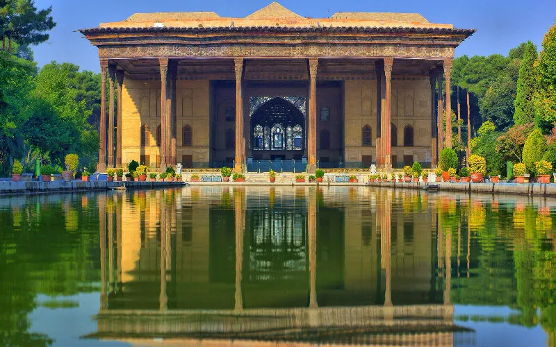 Restoration begins at UNESCO-listed Chehel Sotoun after blast damage