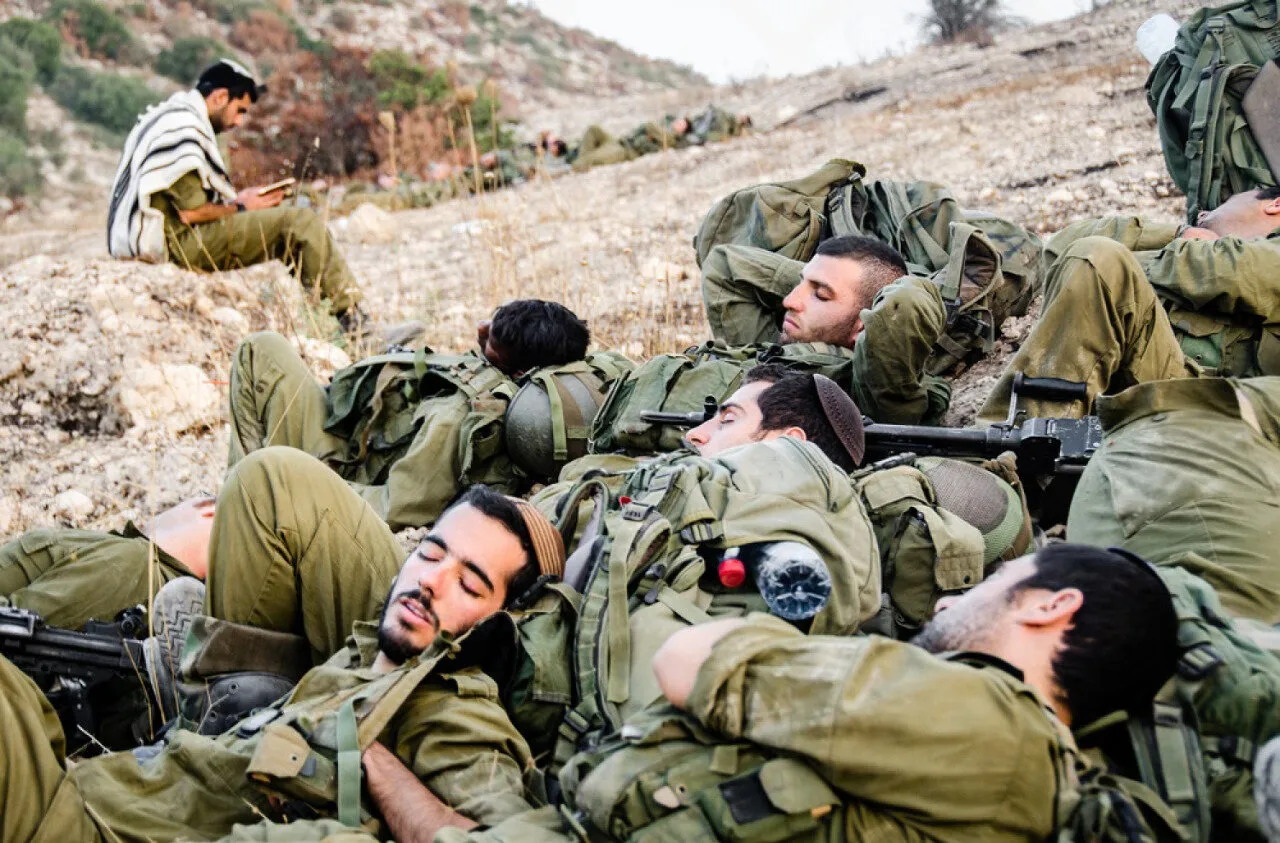Israel lacks troops and ammo for a prolonged war