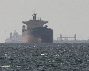 Iran in talks with Oman over shipping but US negotiations on hold, says Tehran