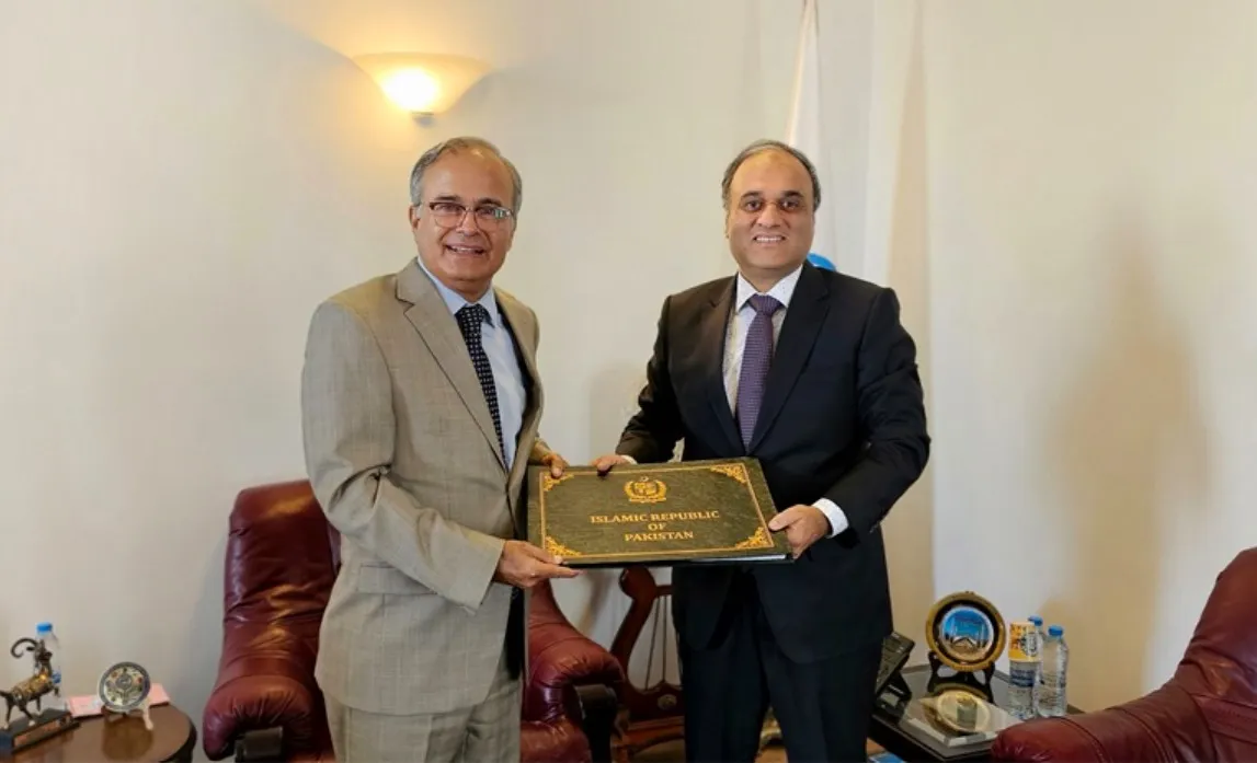 Ambassador of Pakistan Presents Credentials to ECO