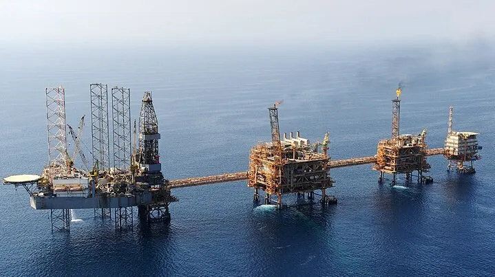 Iran's oil exports unstoppable: senior lawmaker
