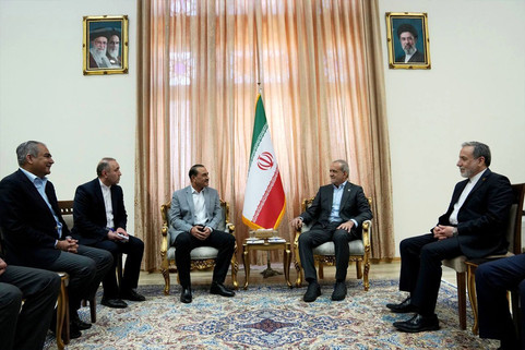 VIDEO: President Pezeshkian Holds Talks with Pakistan’s Army Chief in Tehran